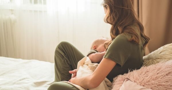 cramps while breastfeeding but no period (featured)