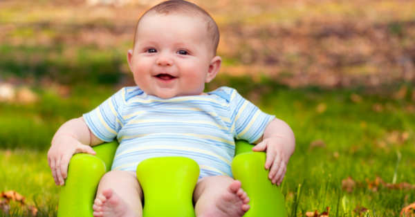 can a 2 month old sit in a bumbo (featured)