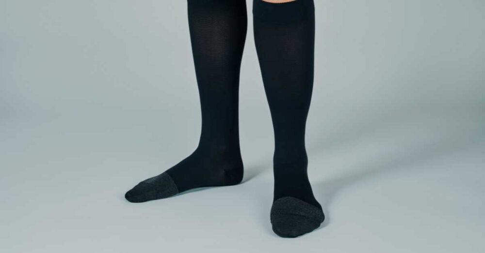 Compression So Compression Socks Vs Compression Sleeves - Pros and Cons